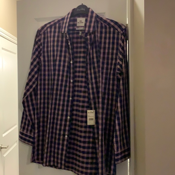 Brand new with tags Ben Sherman dress shirt. Size medium slim